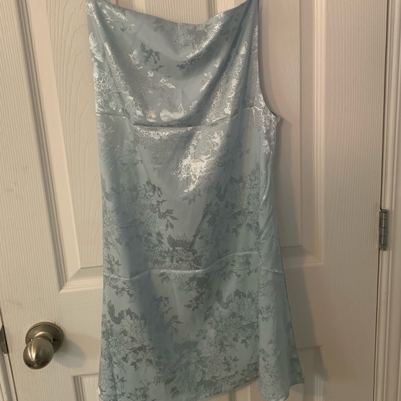 Blue satin dress from Shekou - Picture 2 of 4